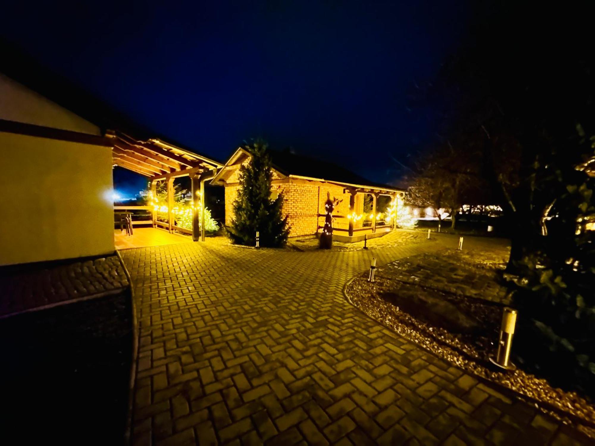 Elements Lednice Exterior foto
